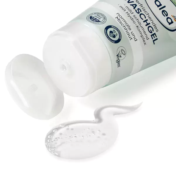 ژل شستشو صورت باله آ مدل آلوئه ورا مخصوص پوست نرمال و مختلط